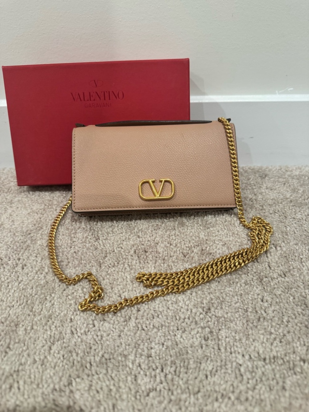 Valentino Garavani Pink Leather VLogo Chain Crossbody